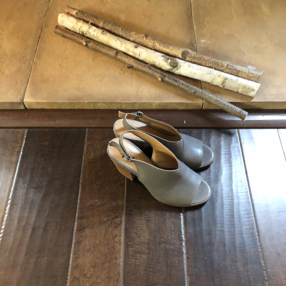 Lucky Brand Overandie Slingback Sandals